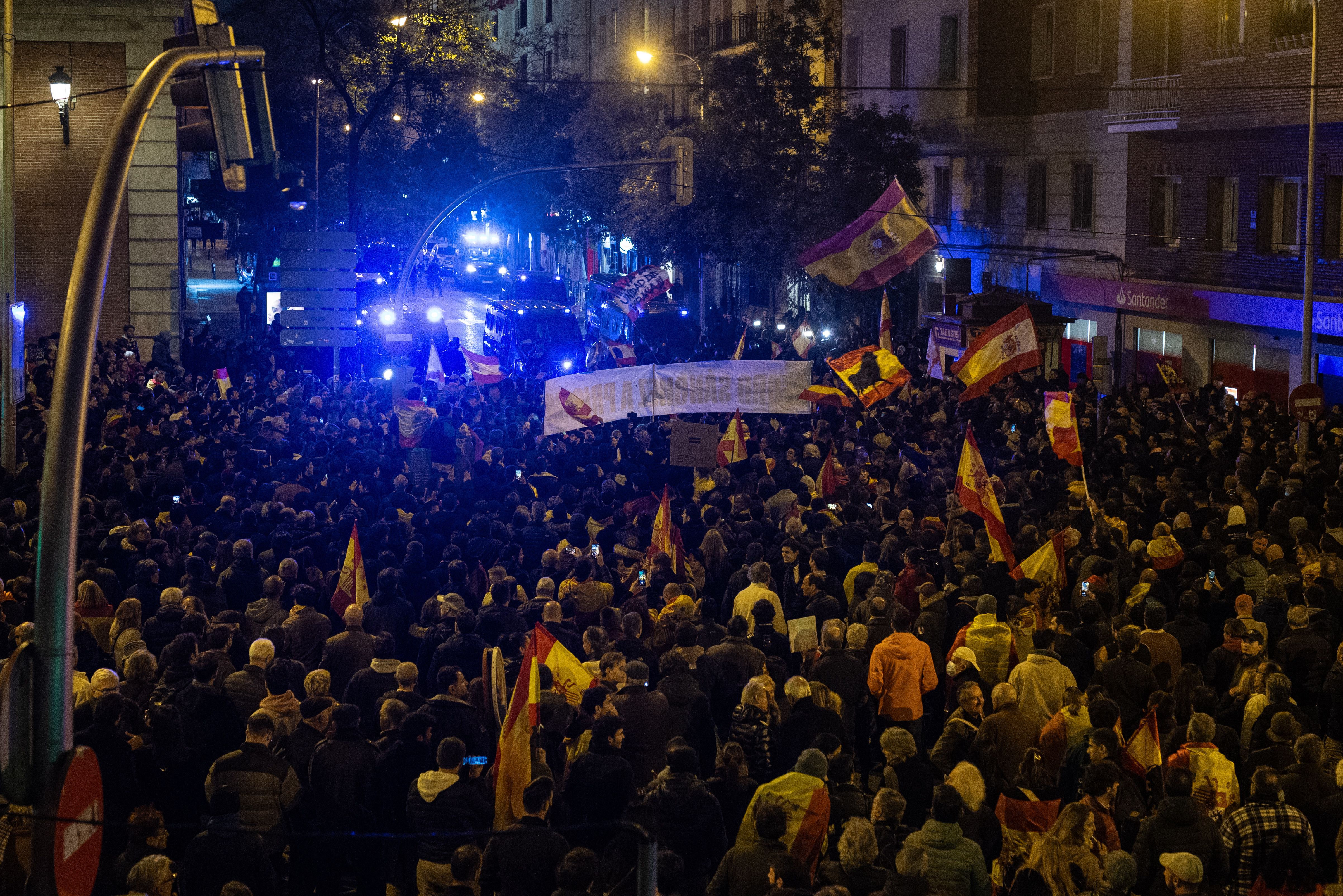 &quot;Periodistas por la democracia&quot;, los informadores toman nota de la amnistía