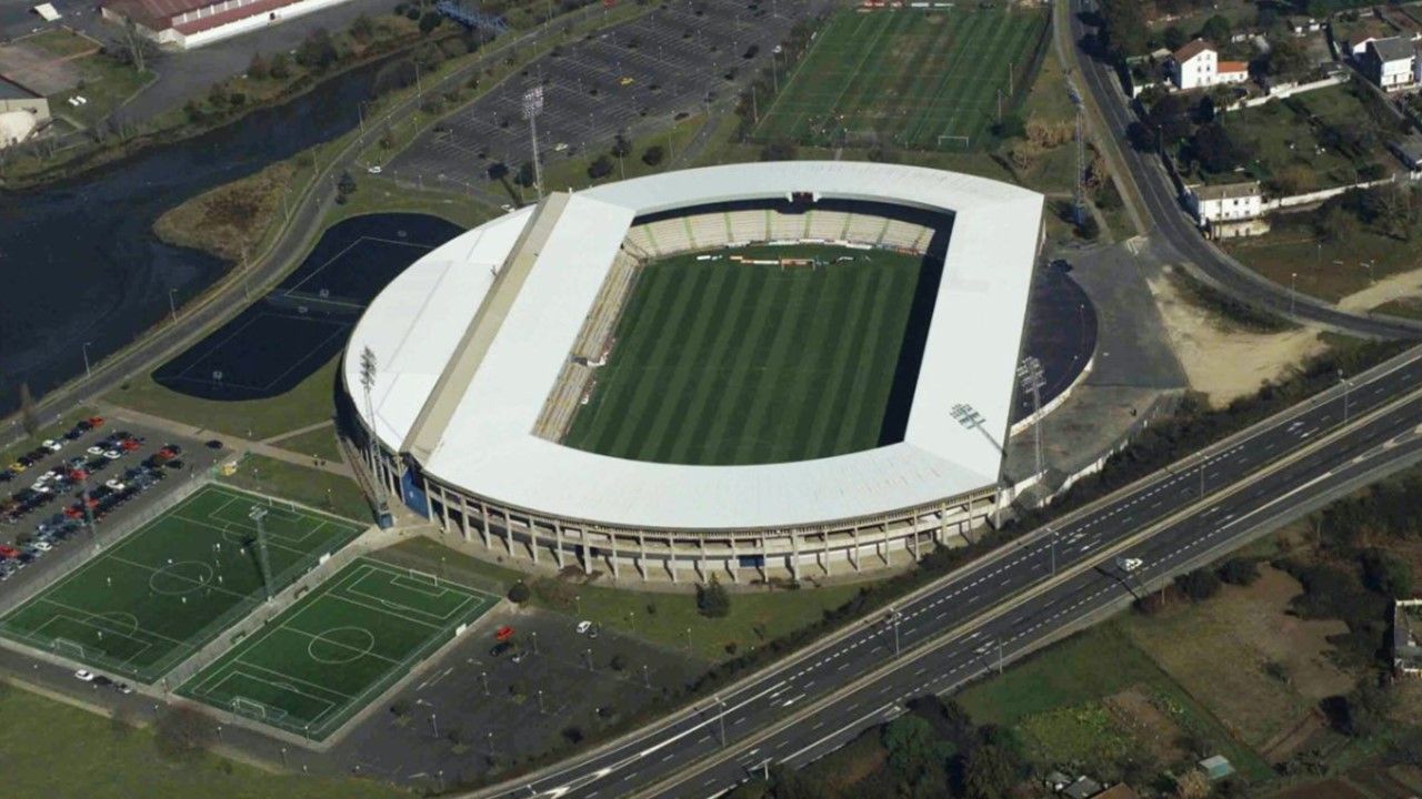 El Racing de Ferrol reforma el estadio de A Malata con los fondos de LALIGA IMPULSO
