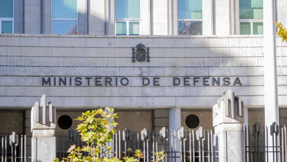 Fachada de la sede del Ministerio de Defensa, en Madrid (Foto: A. Pérez Meca/Europa Press)