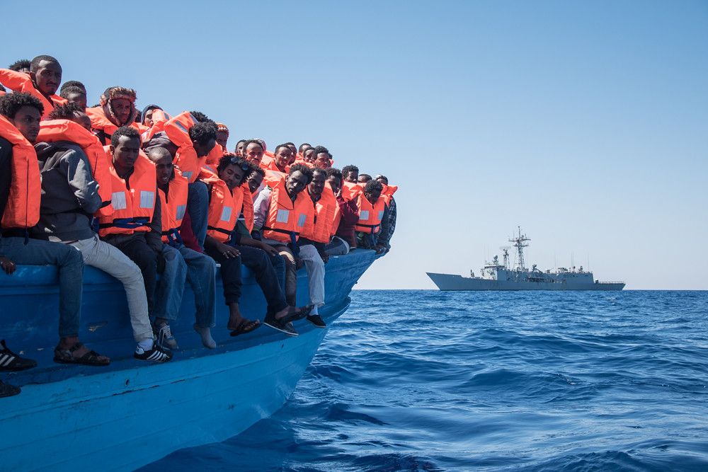 ¿Pueden las Fuerzas Armadas realizar operaciones militares para colaborar contra la inmigración ilegal en Canarias?