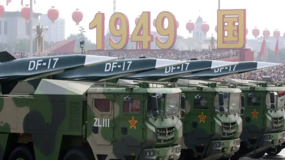 Armamento hipersónico chino en un desfile militar de 2019.Fuente: Televisión China